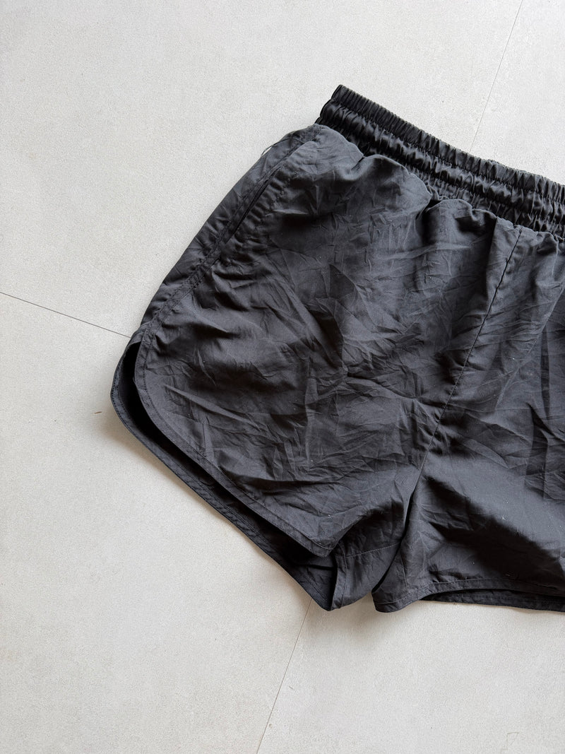 LA GEAR SHORTS - M