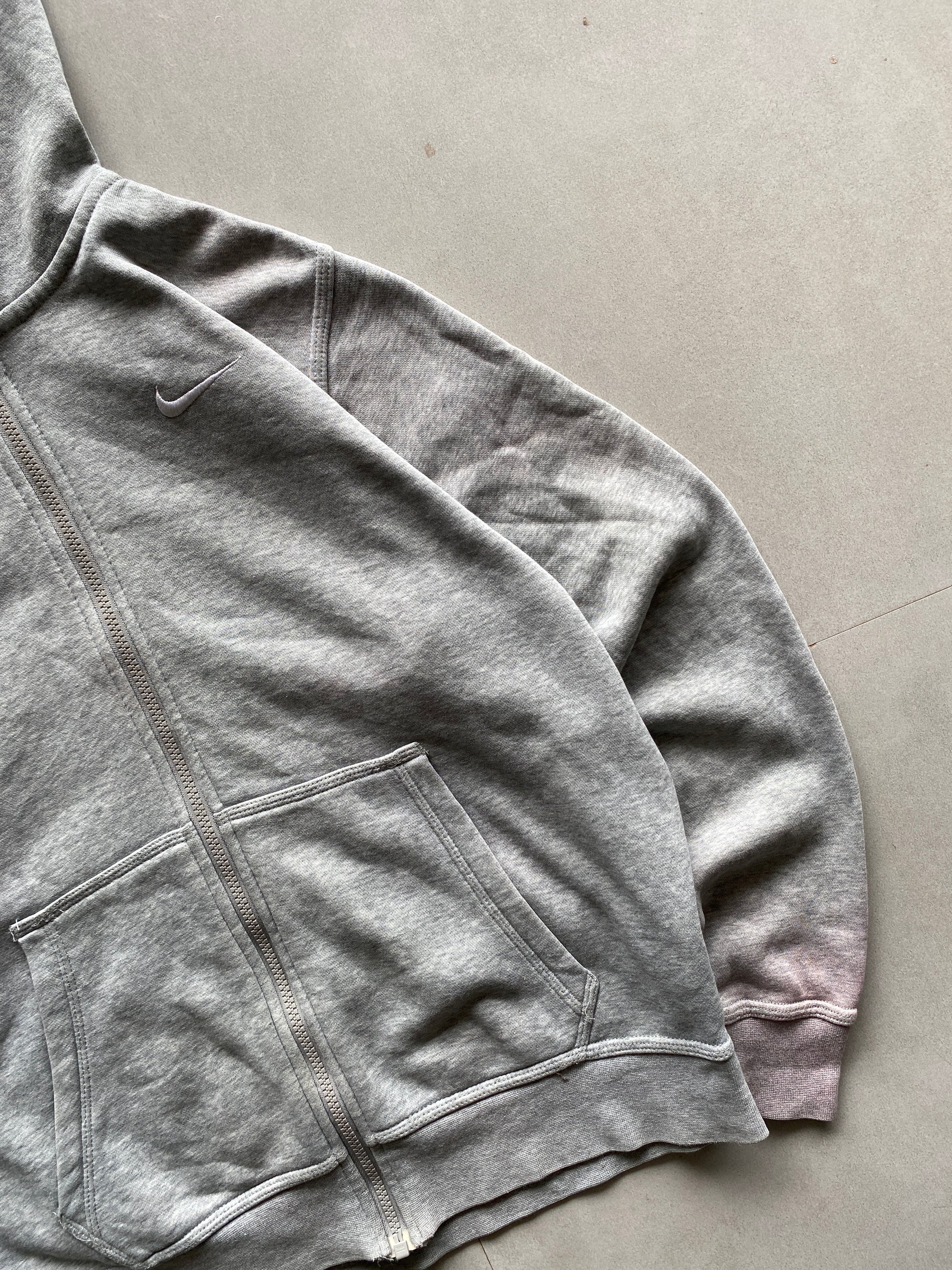 VINTAGE NIKE ZIPPER HOODIE - L