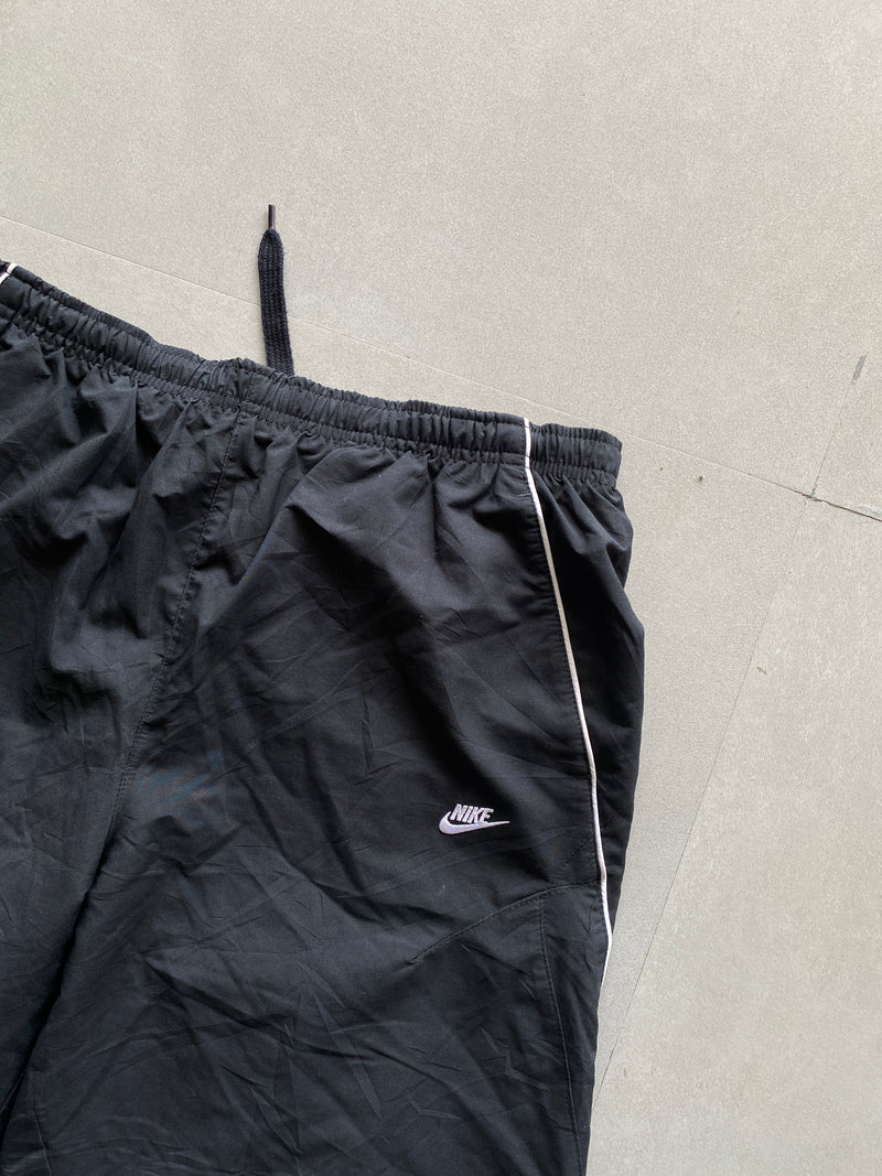 NIKE SHORTS - S