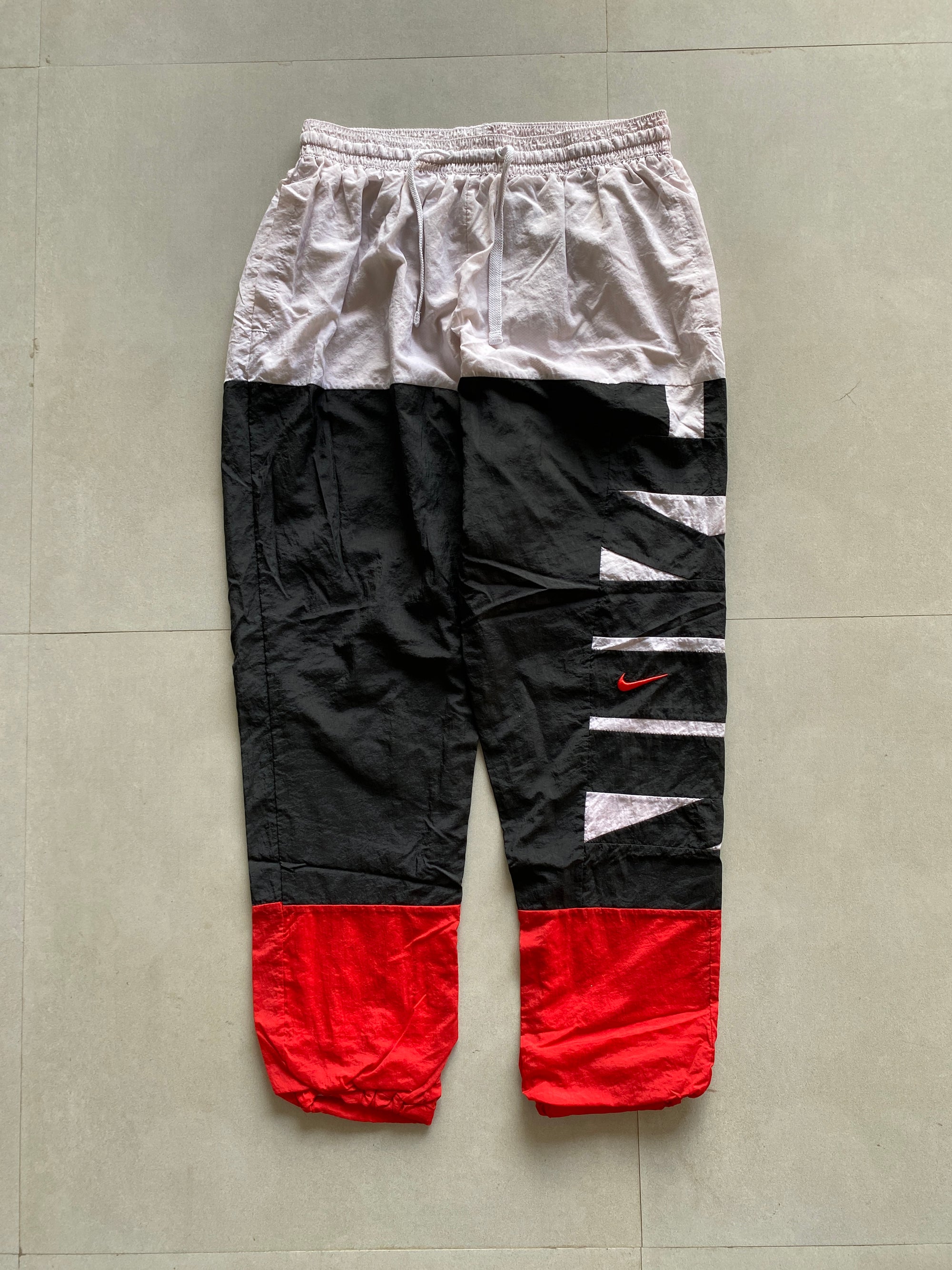 NIKE SPELL OUT TRACK PANT - M