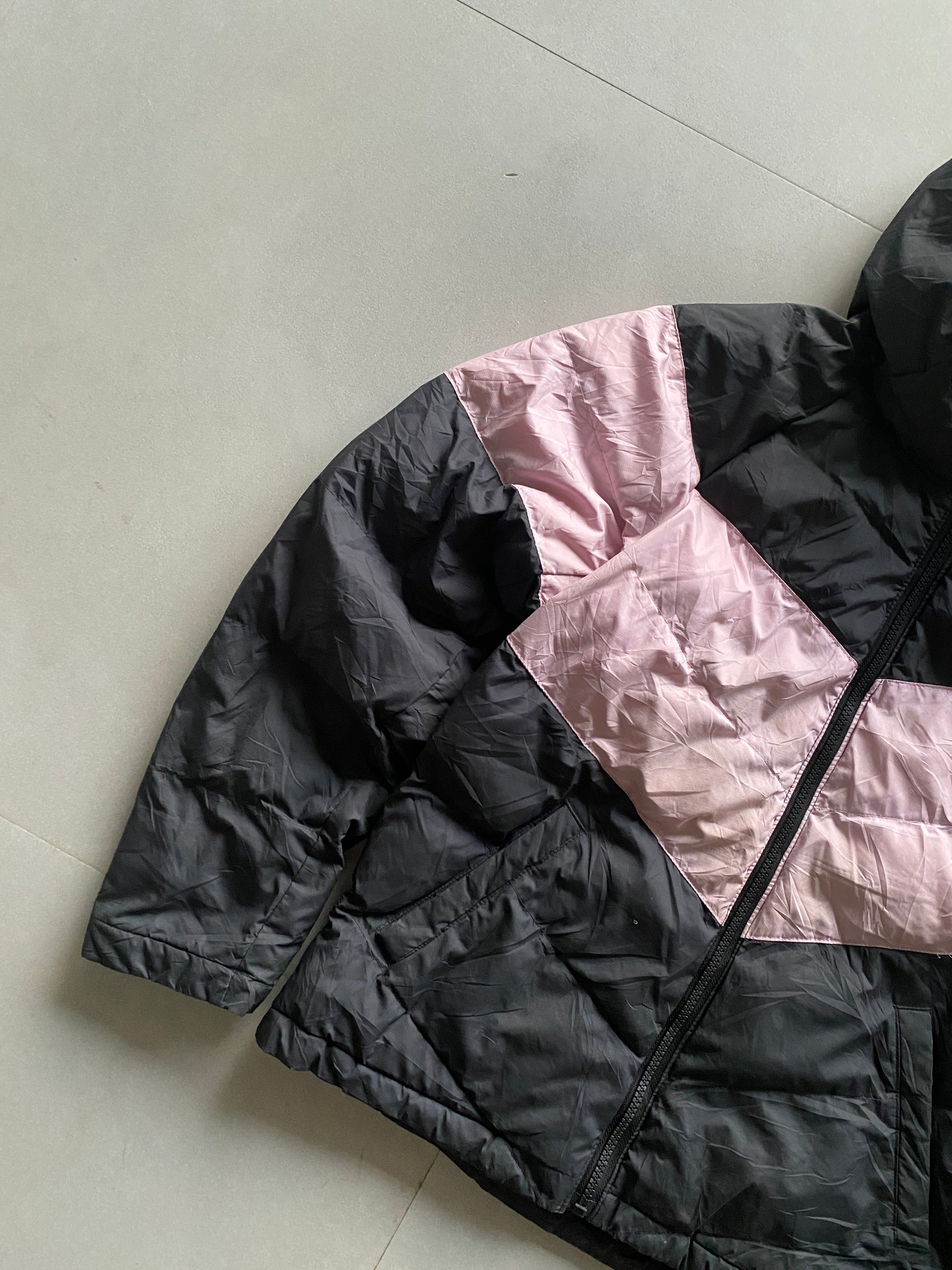 NIKE NWT WOMENS PUFFER JACKET - XS