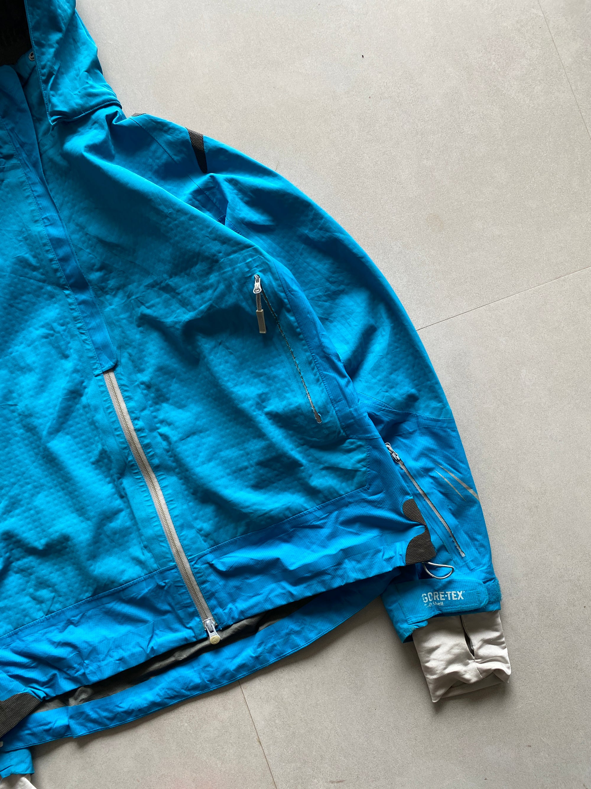 MAMMUT GORTEX JACKET - L