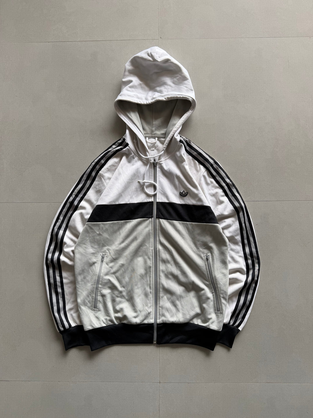 ADIDAS ORGINALS HOODED JACKET - M