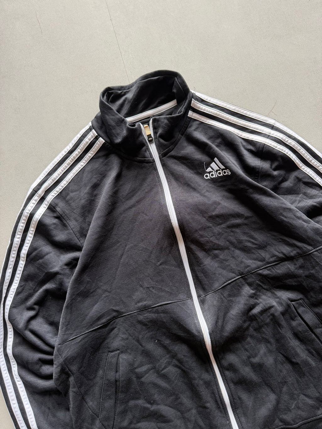 ADIDAS STRIPED JACKET - L