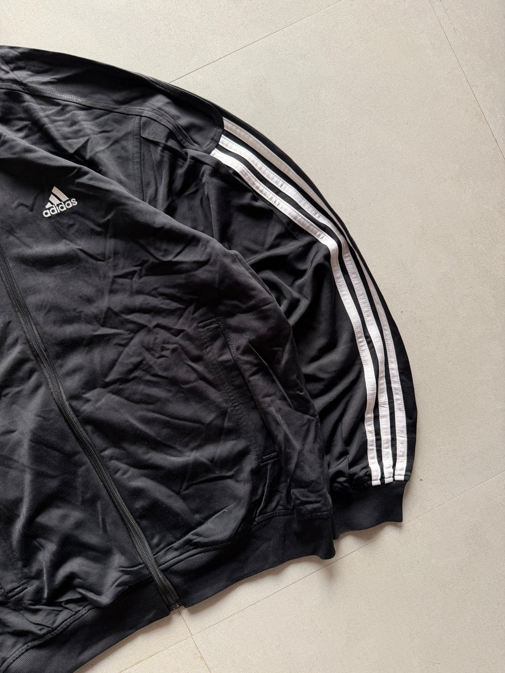 ADIDAS STRIPED JACKET - M