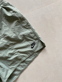 90s NIKE SHORTS - M
