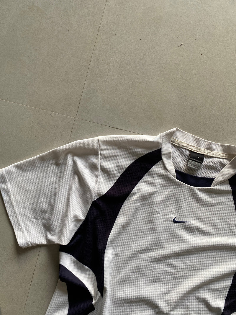 NIKE CENTRE SWOOSH DRI-FIT TEE - M