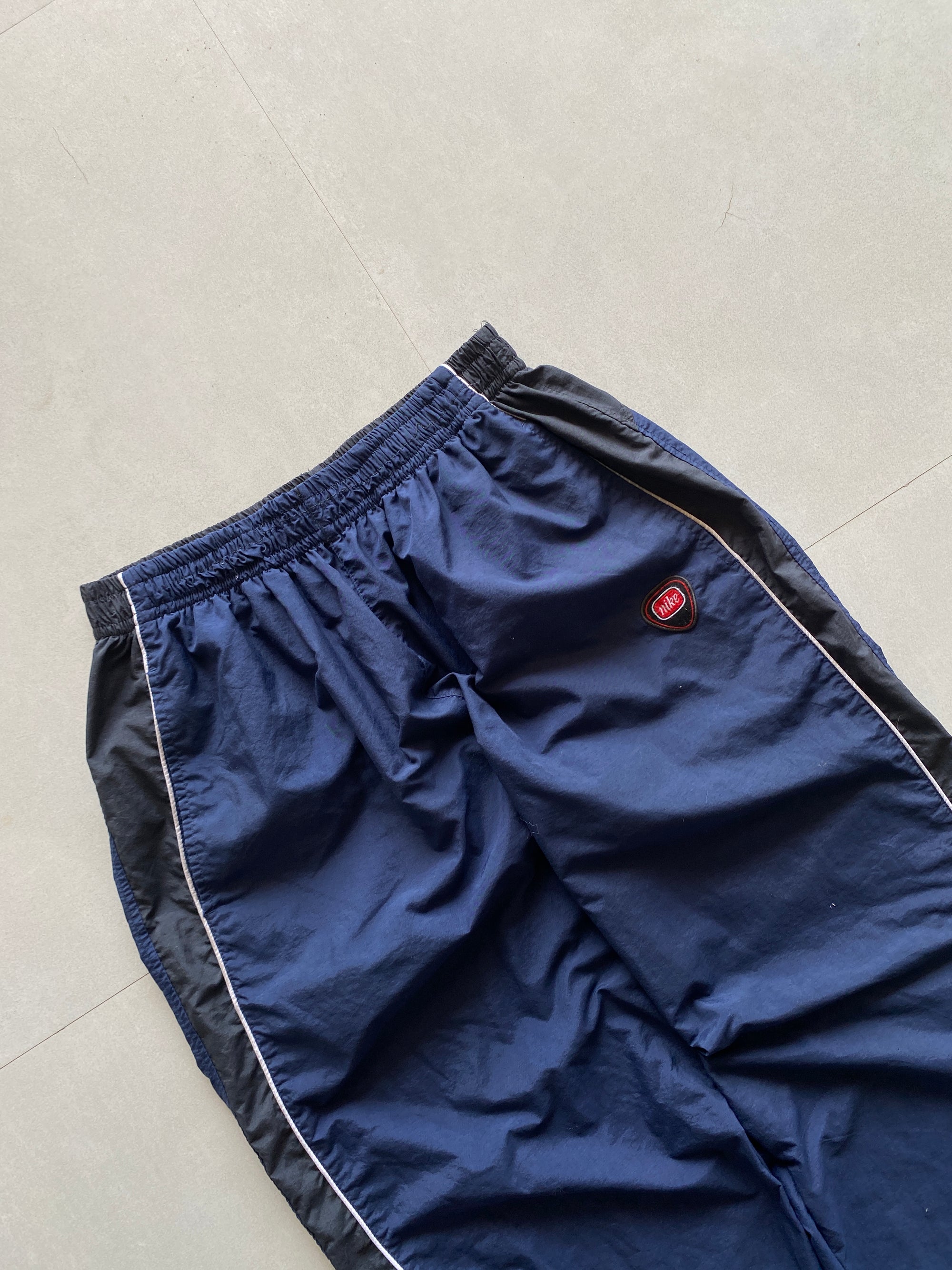 90s NIKE BAGGY TRACK PANT - S