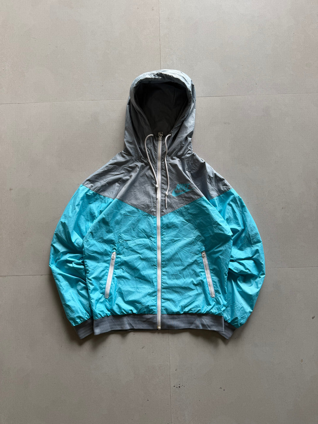 NIKE HOODED JACKET - S