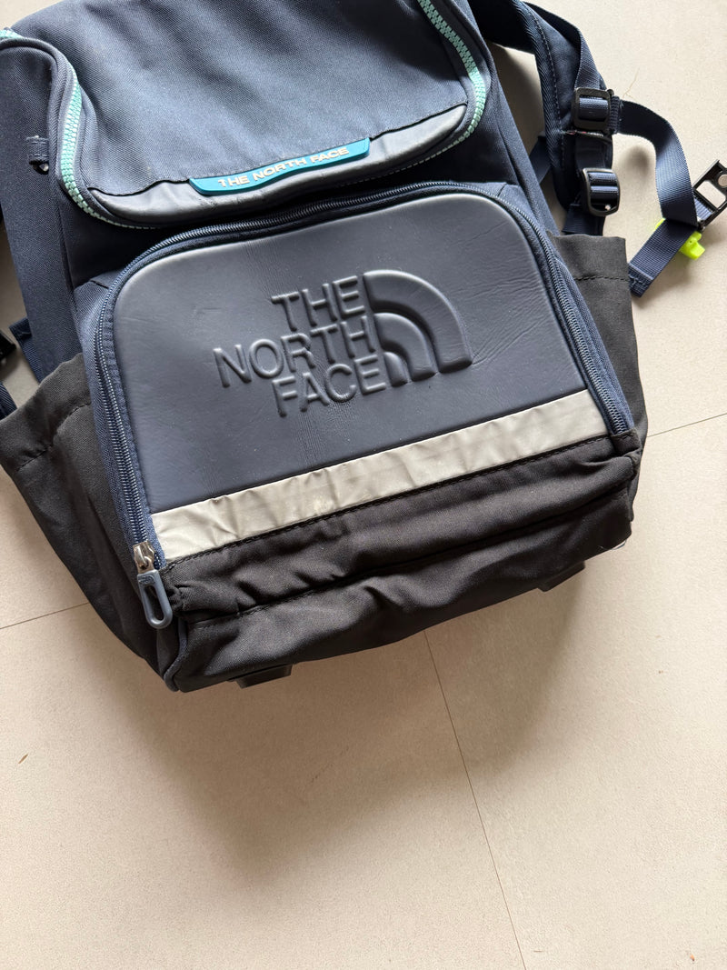 THE NORTH FACE BOYS BACKPACK