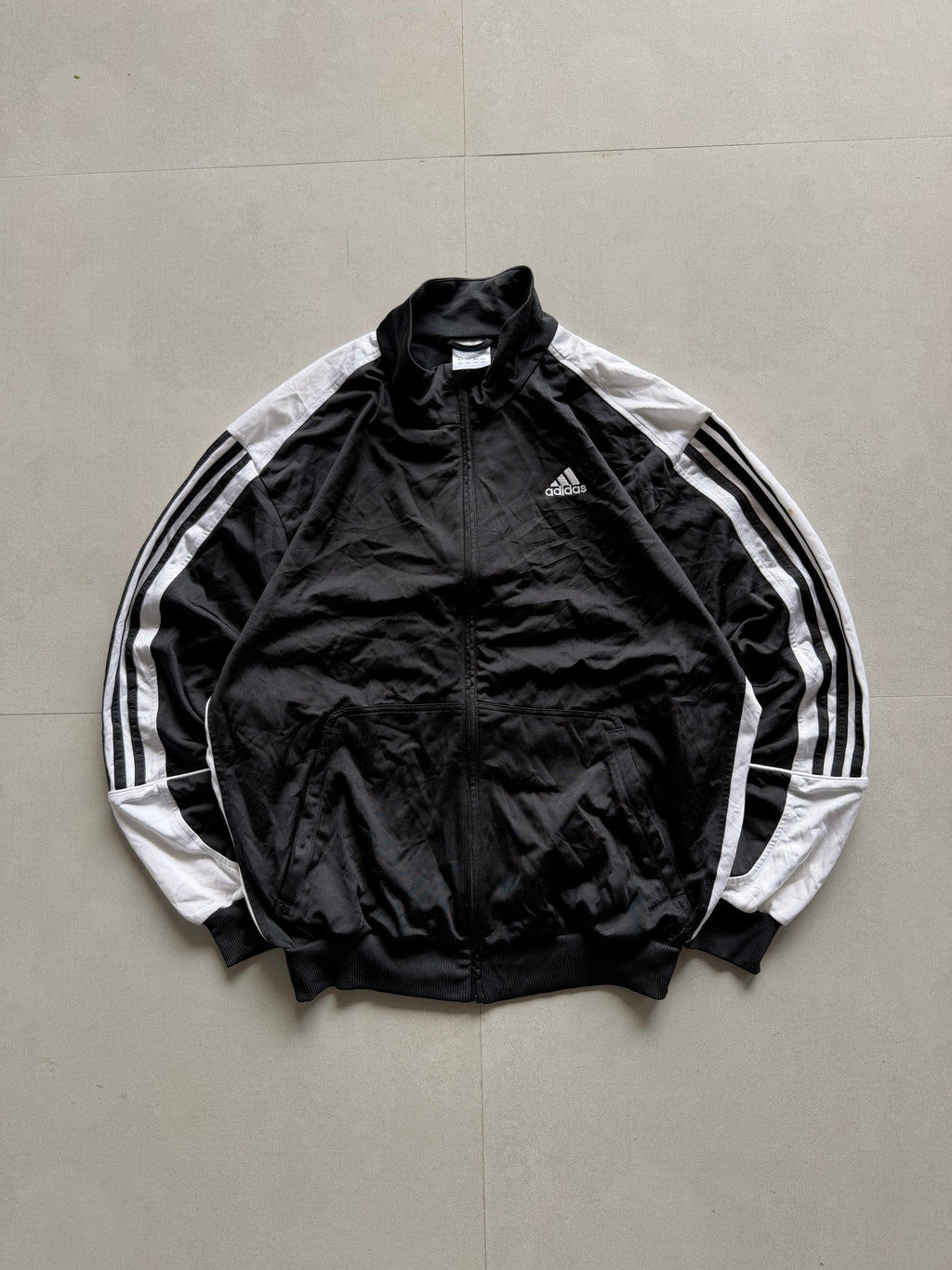 ADIDAS STRIPED JACKET - XL