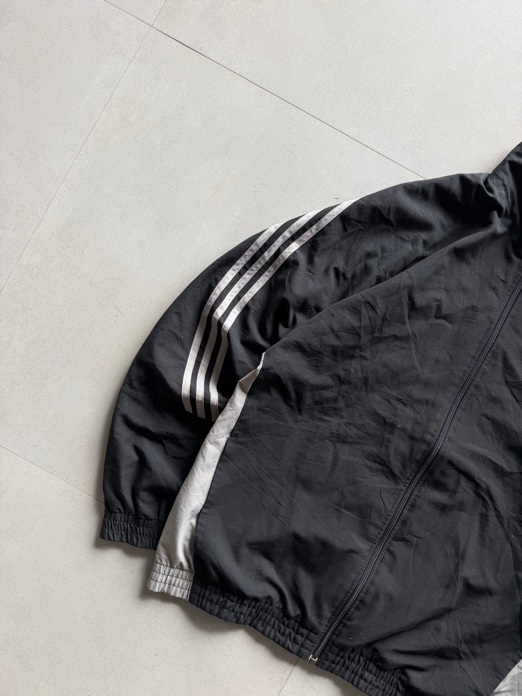 ADIDAS STRIPED JACKET - L