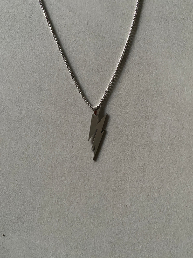 LIGHTNING PENDANT CHAIN