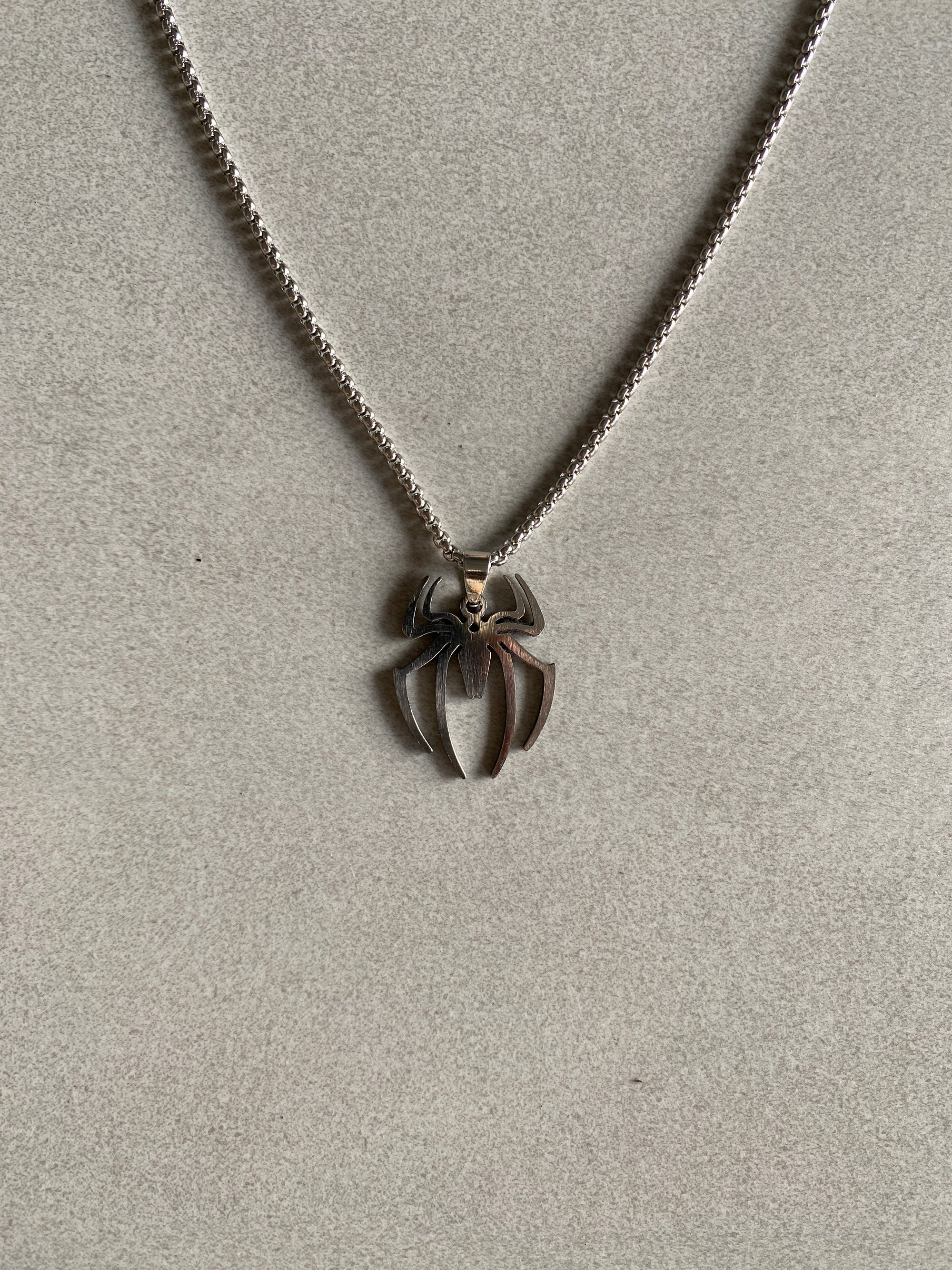 SPIDER PENDANT CHAIN