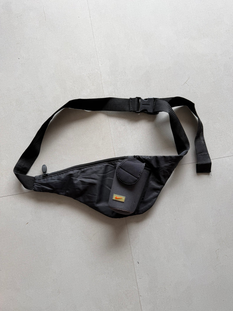 VINTAGE NIKE FANNY PACK