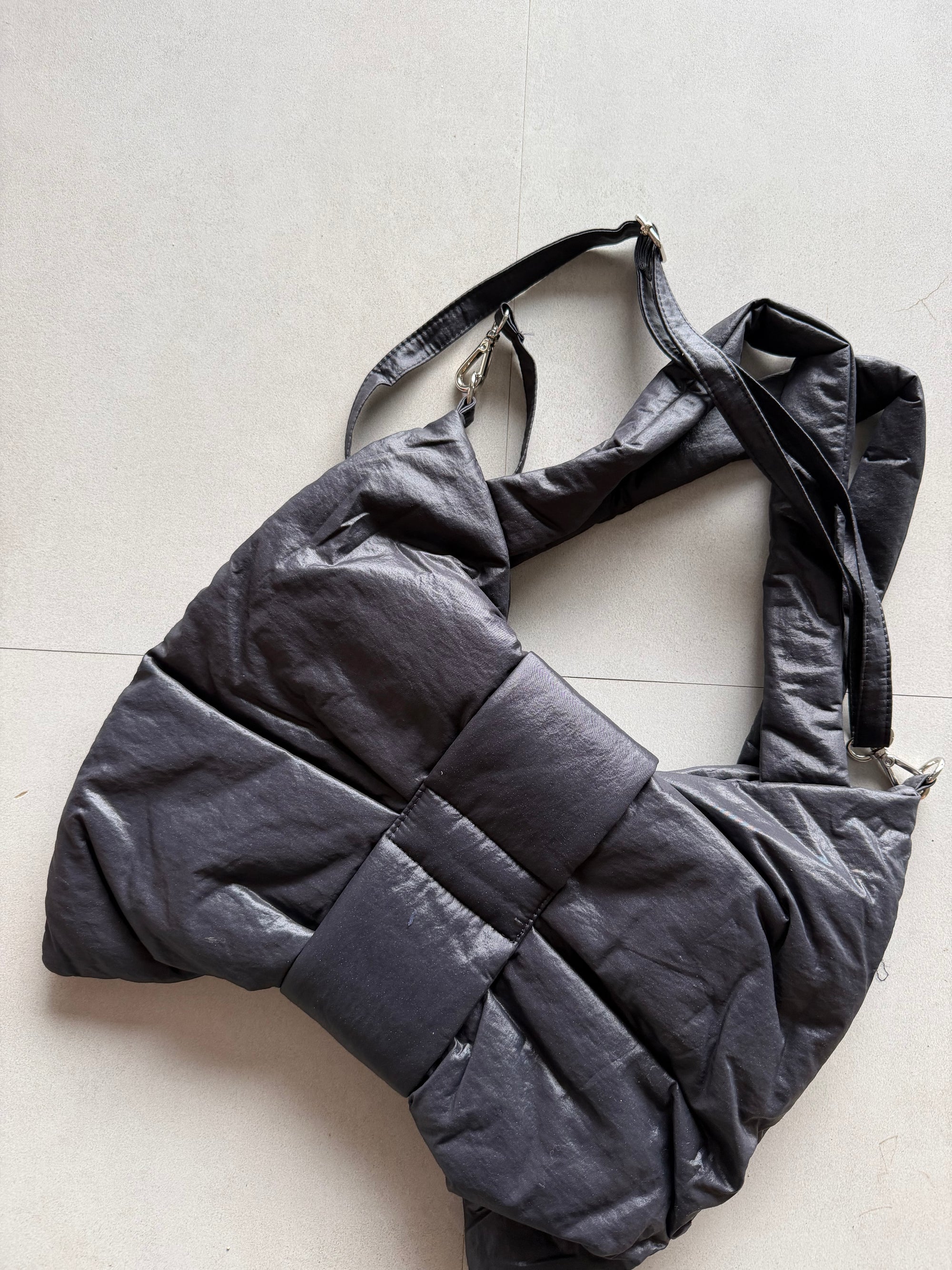 SHOULDER BAG