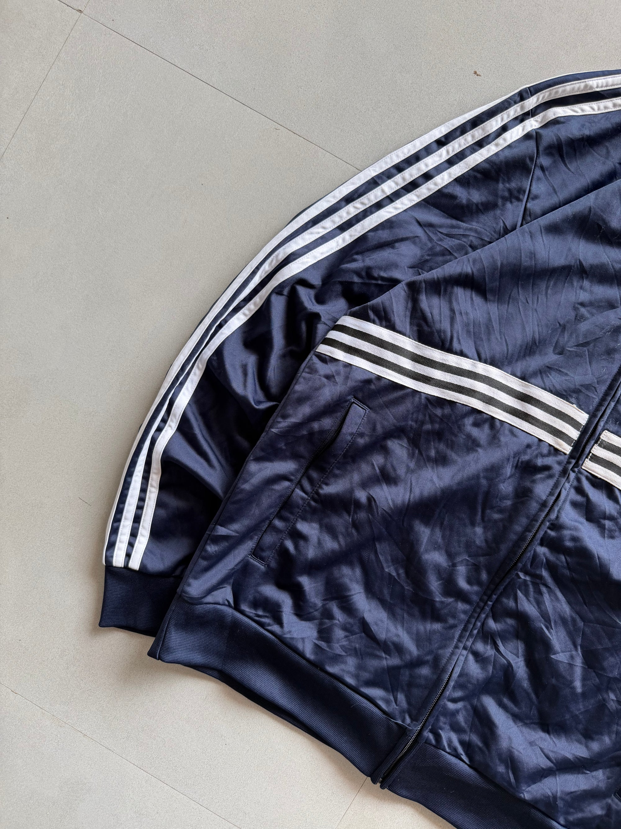 VINTAGE ADIDAS JACKET - M