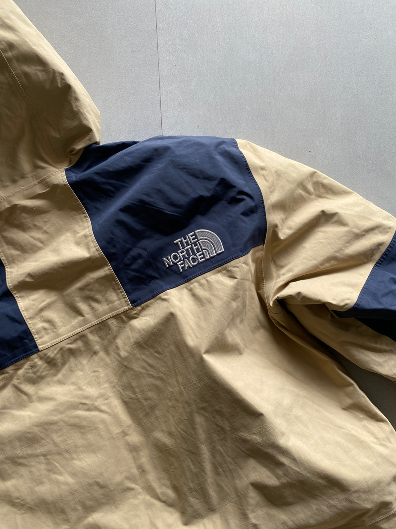 THE NORTH FACE HYVENT JACKET - L