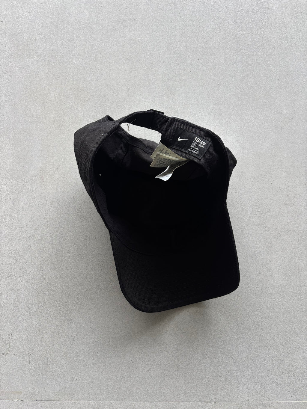 NIKE BLACK CAP