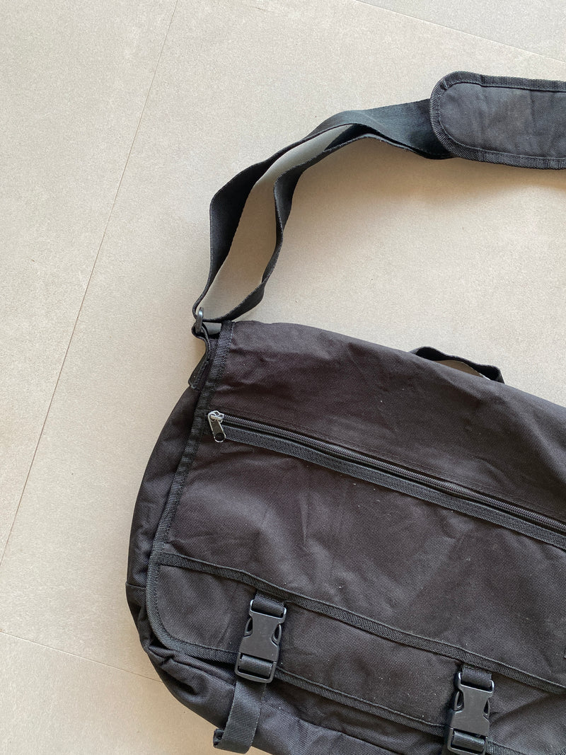 NNXX SIDE BAG