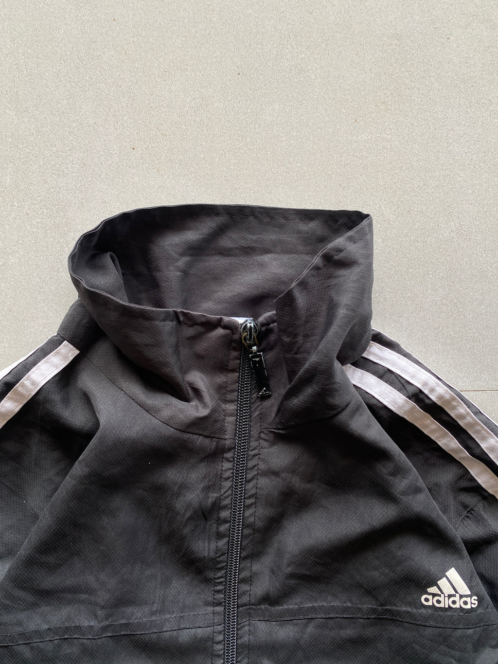 ADIDAS STRIPED JACKET - L
