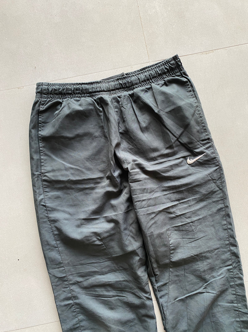 NIKE BAGGY TRACK PANT - M