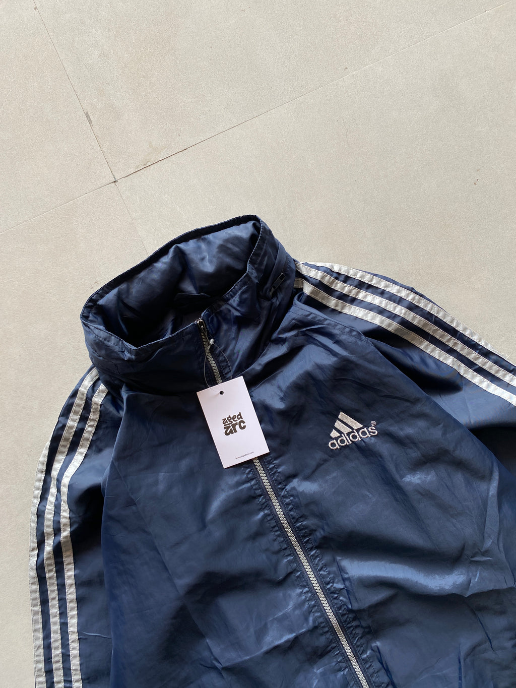 ADIDAS STRIPED JACKET - XL