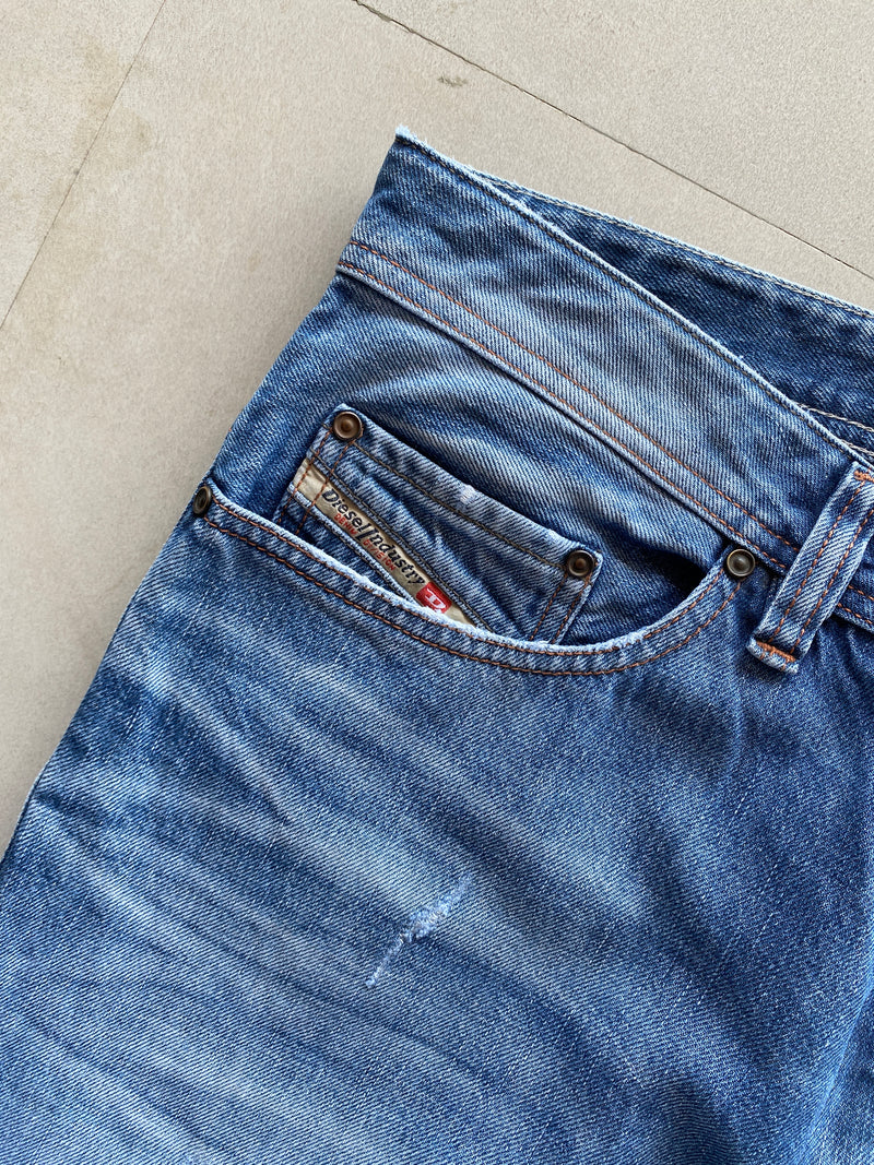 STRIGHT FIT DENIM - XL