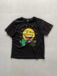 SMILEY WORLD PRINTED TEE - L