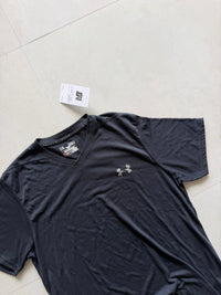 UNDER ARMOUR TEE -