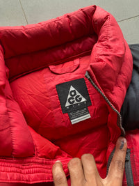VINTAGE NIKE ACG PUFFER JACKET - M