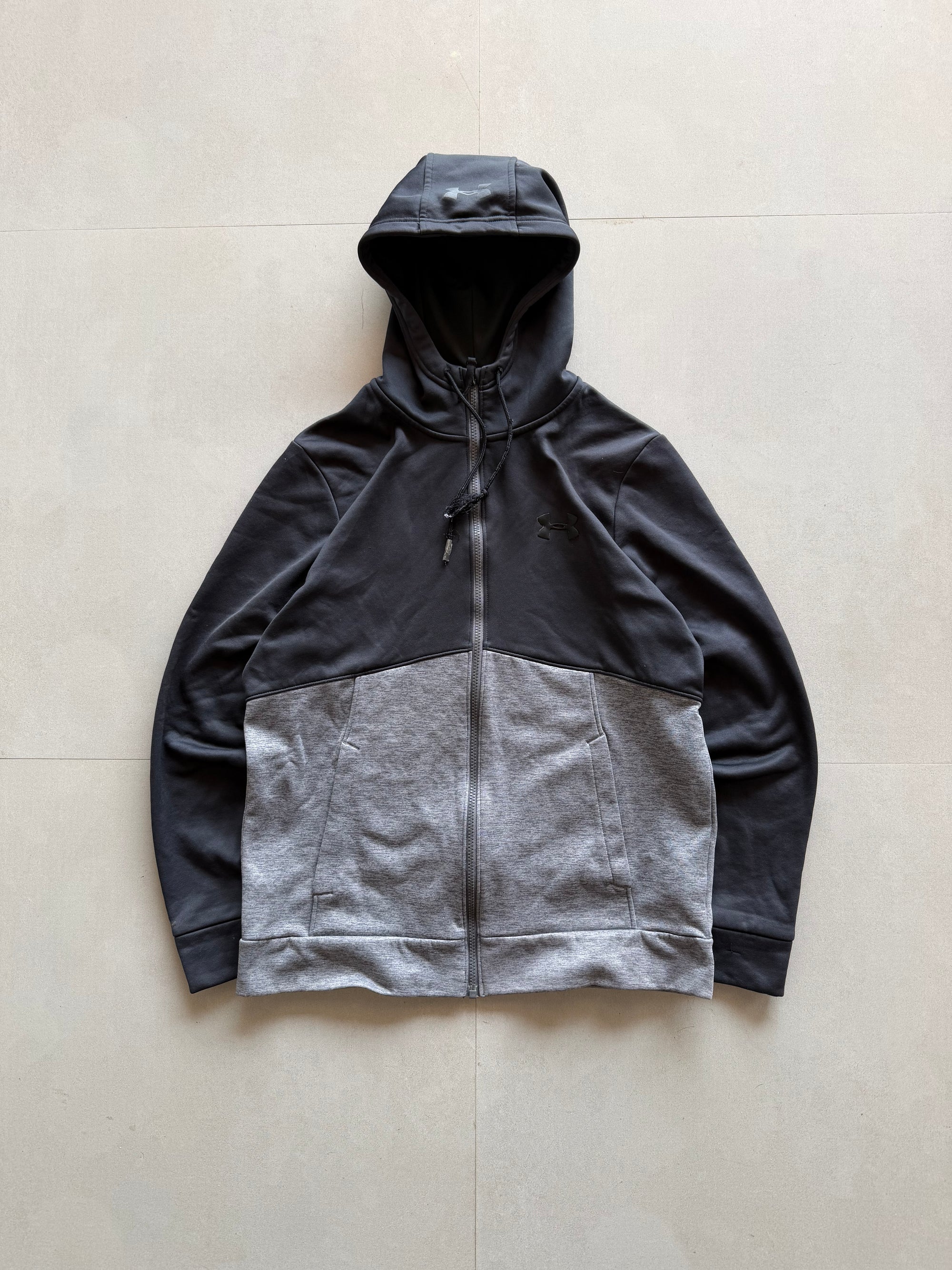 UNDER ARMOUR HOODED JACKET - M