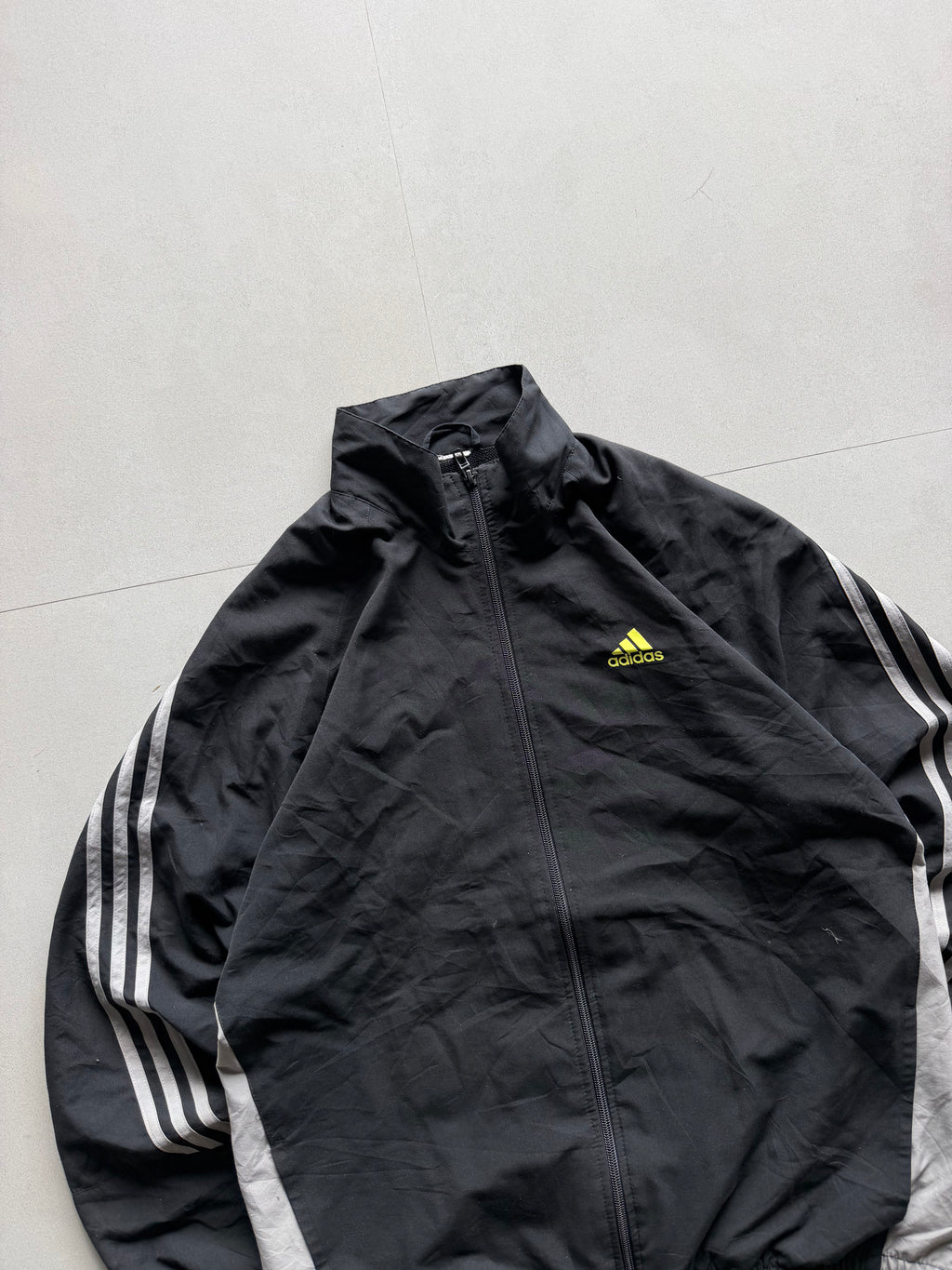 ADIDAS STRIPED JACKET - L