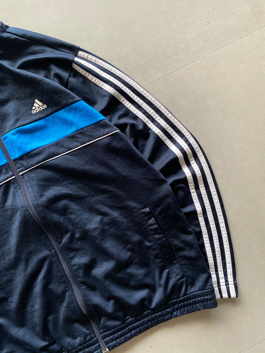 ADIDAS STRIPED JACKET - L