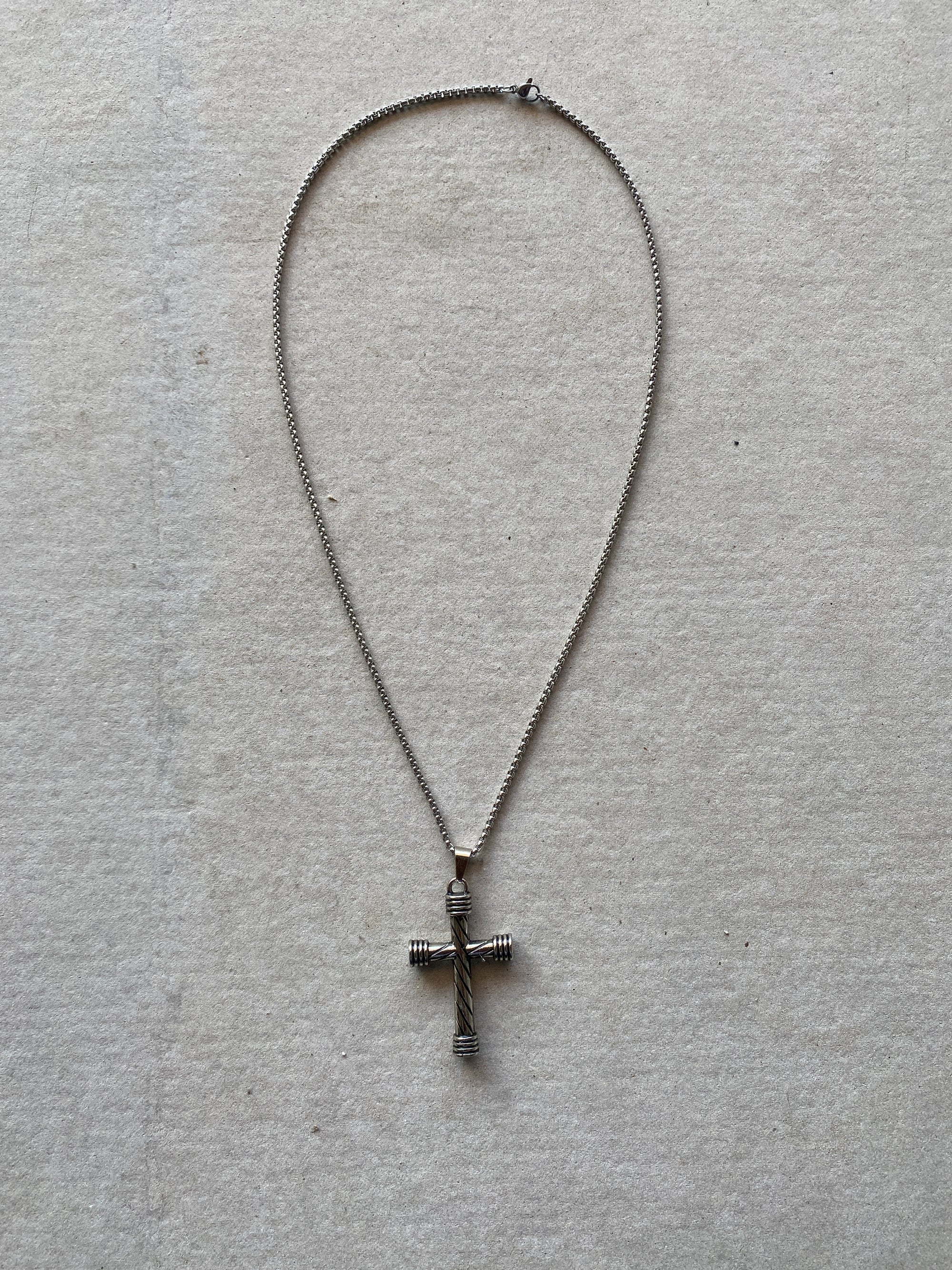 CROSS PENDANT CHAIN