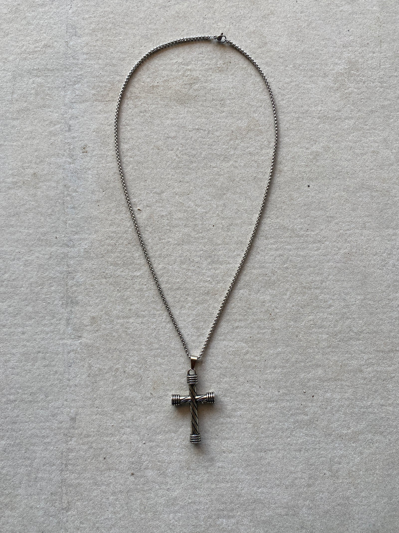 CROSS PENDANT CHAIN