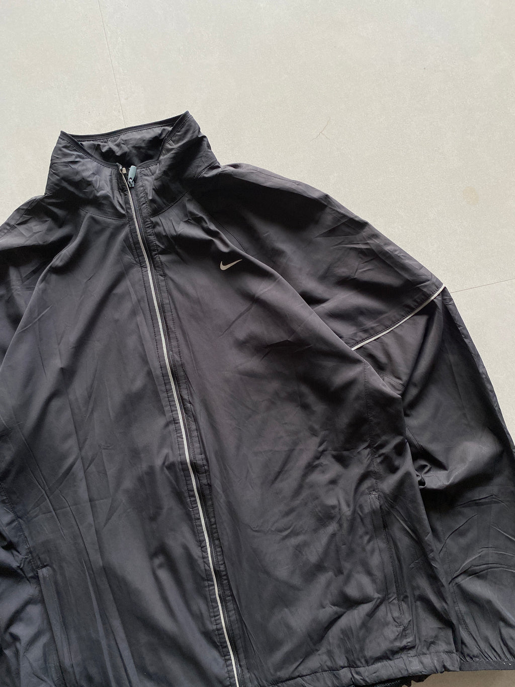 VINTAGE NIKE JACKET - M