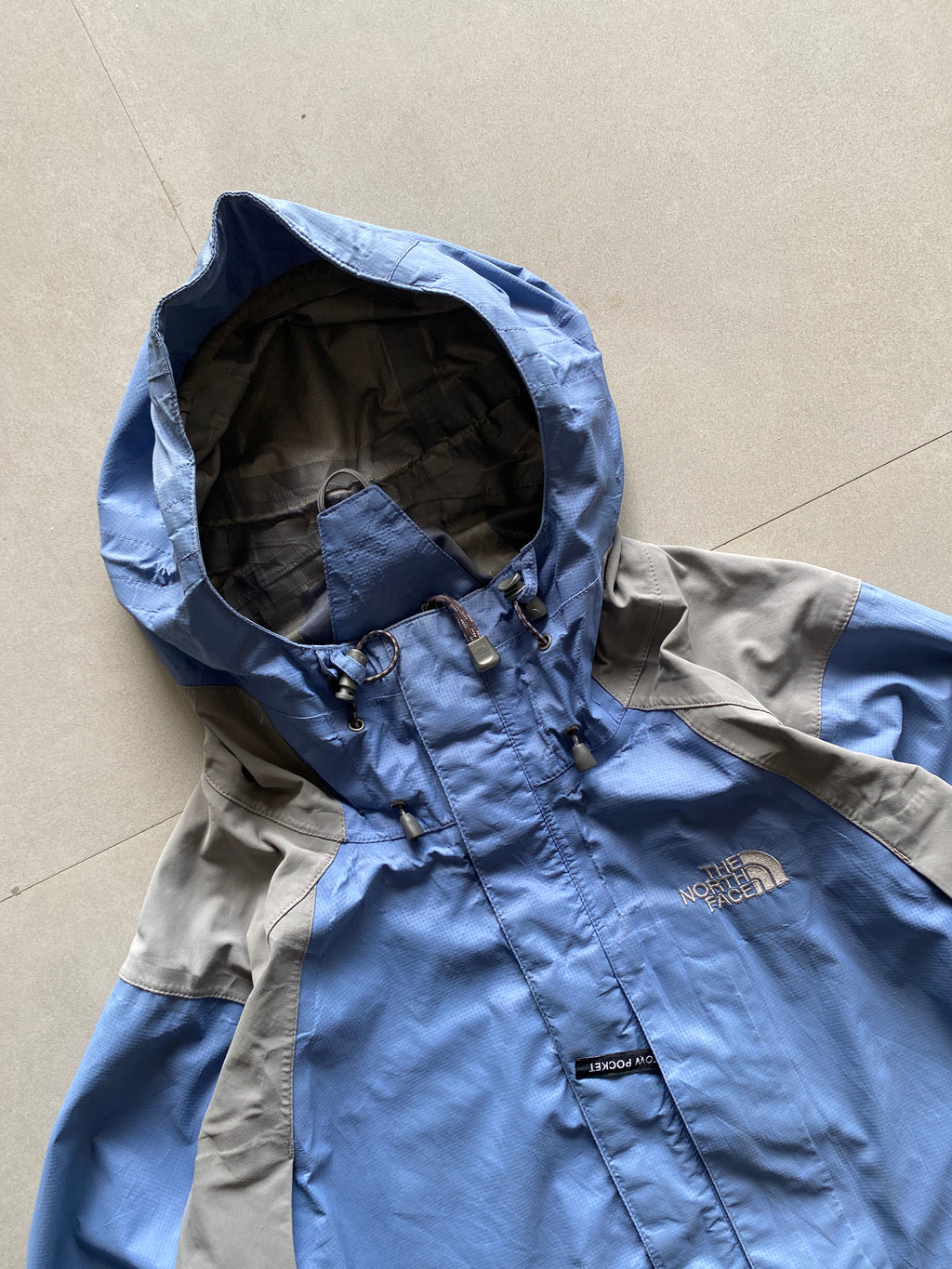 THE NORTH FACE HYVENT JACKET - L