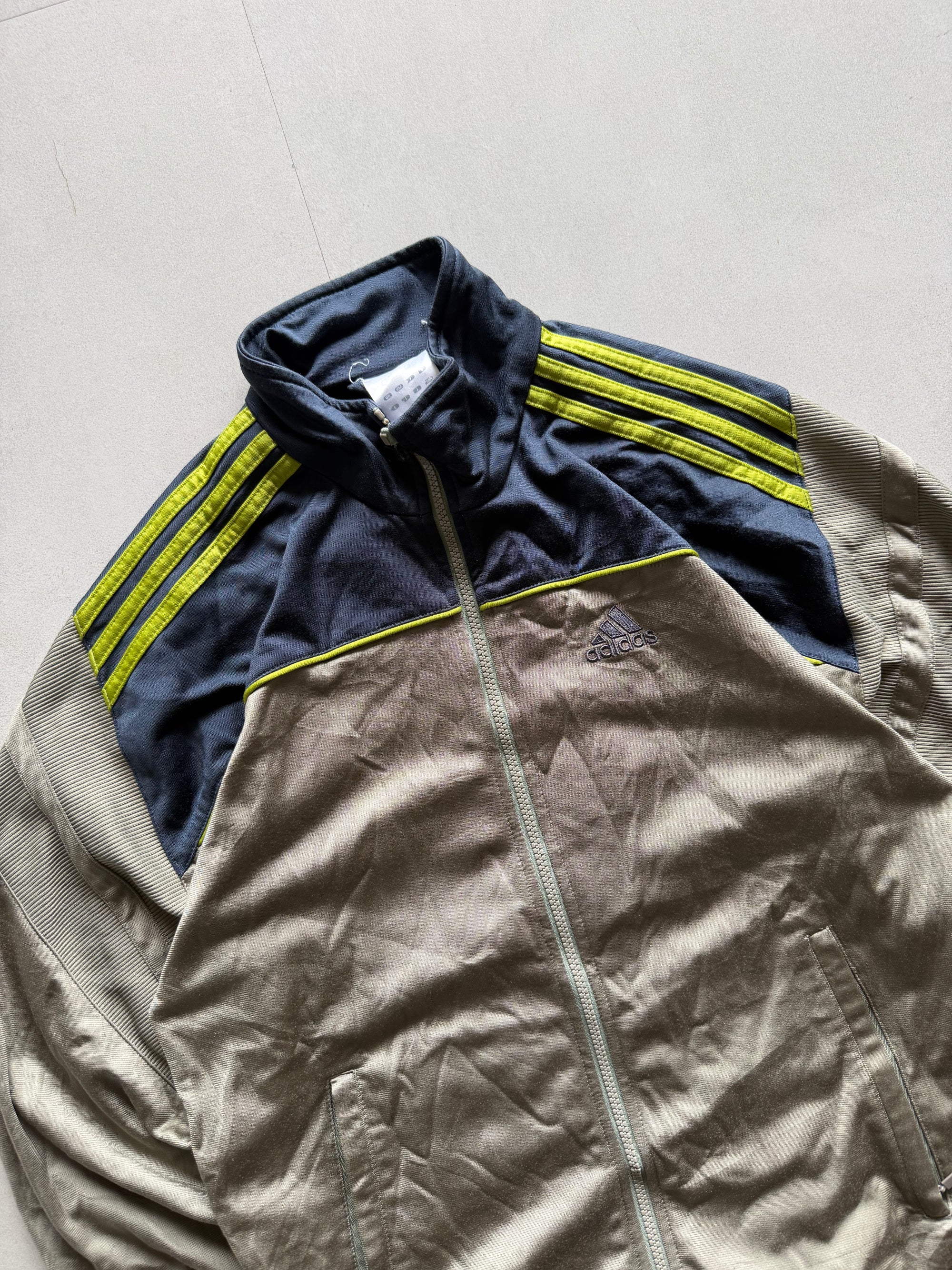 ADIDAS STRIPED JACKET - M