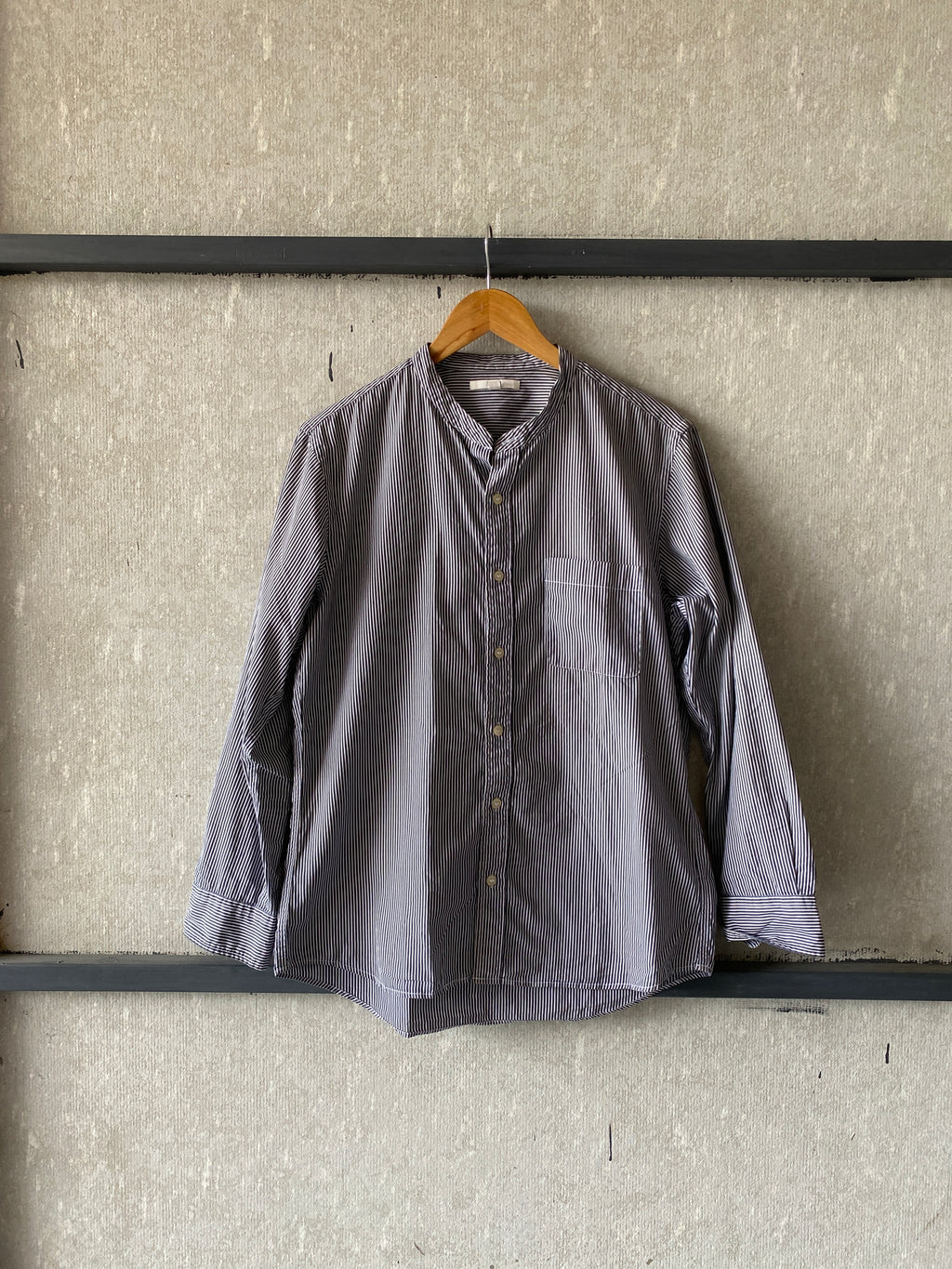 UNIQLO STRIPED SHIRT - M