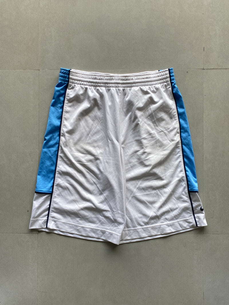 NIKE BASKETBALL SHORTS - L