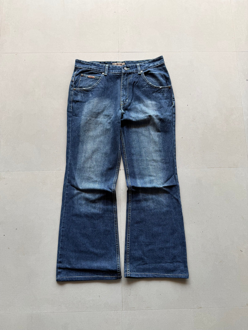DN16 BOOTCUT DENIM - M