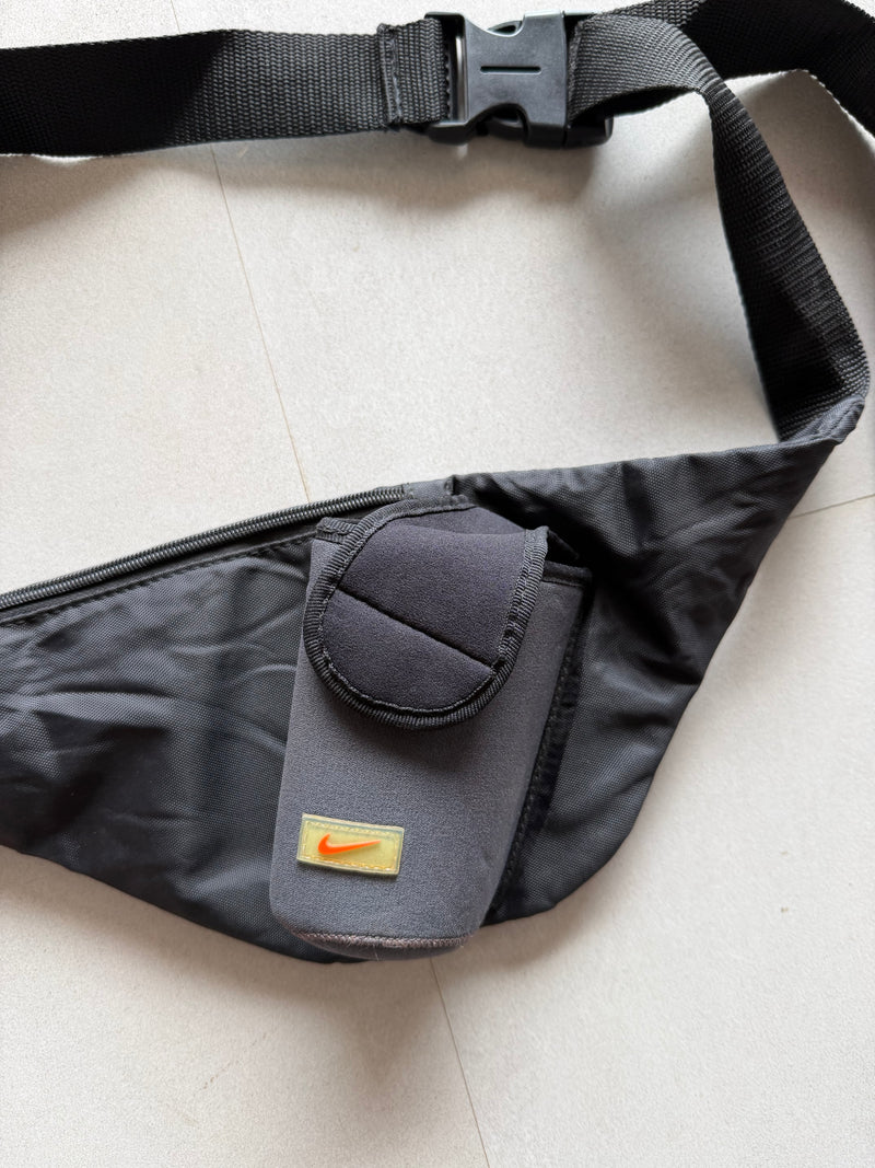 VINTAGE NIKE FANNY PACK