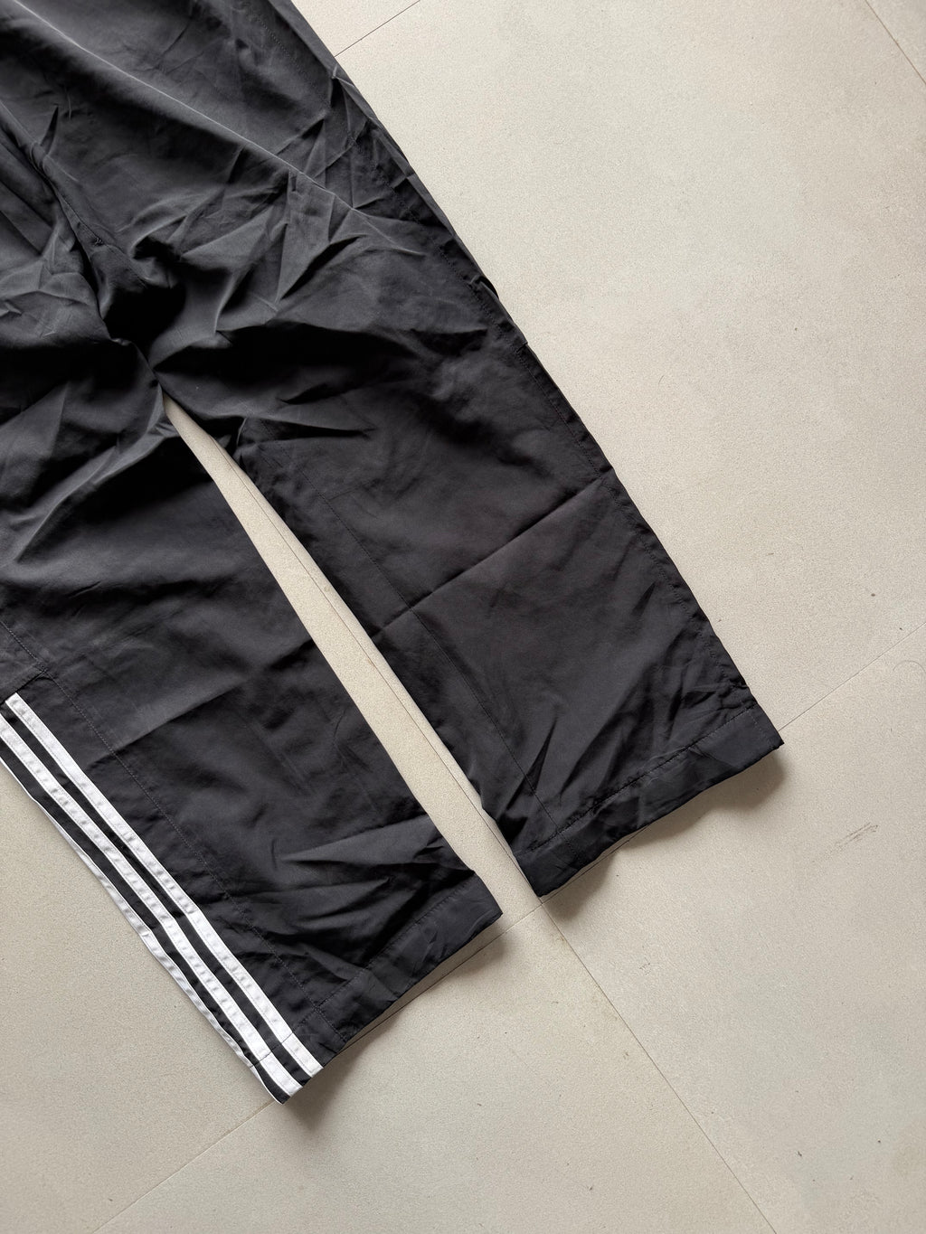 ADIDAS BAGGY STRIPED TRACK PANT51 - M