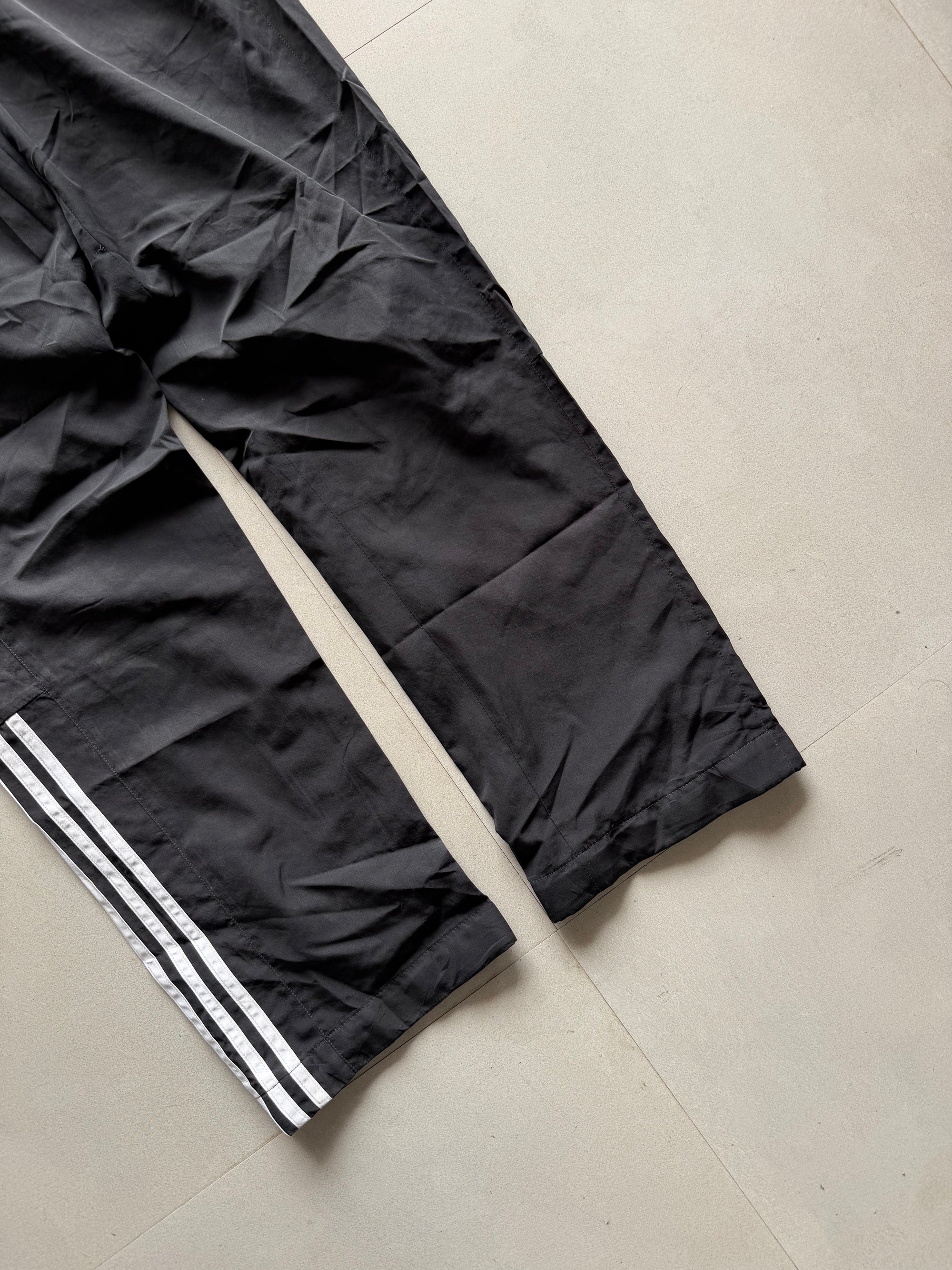 ADIDAS BAGGY STRIPED TRACK PANT51 - M