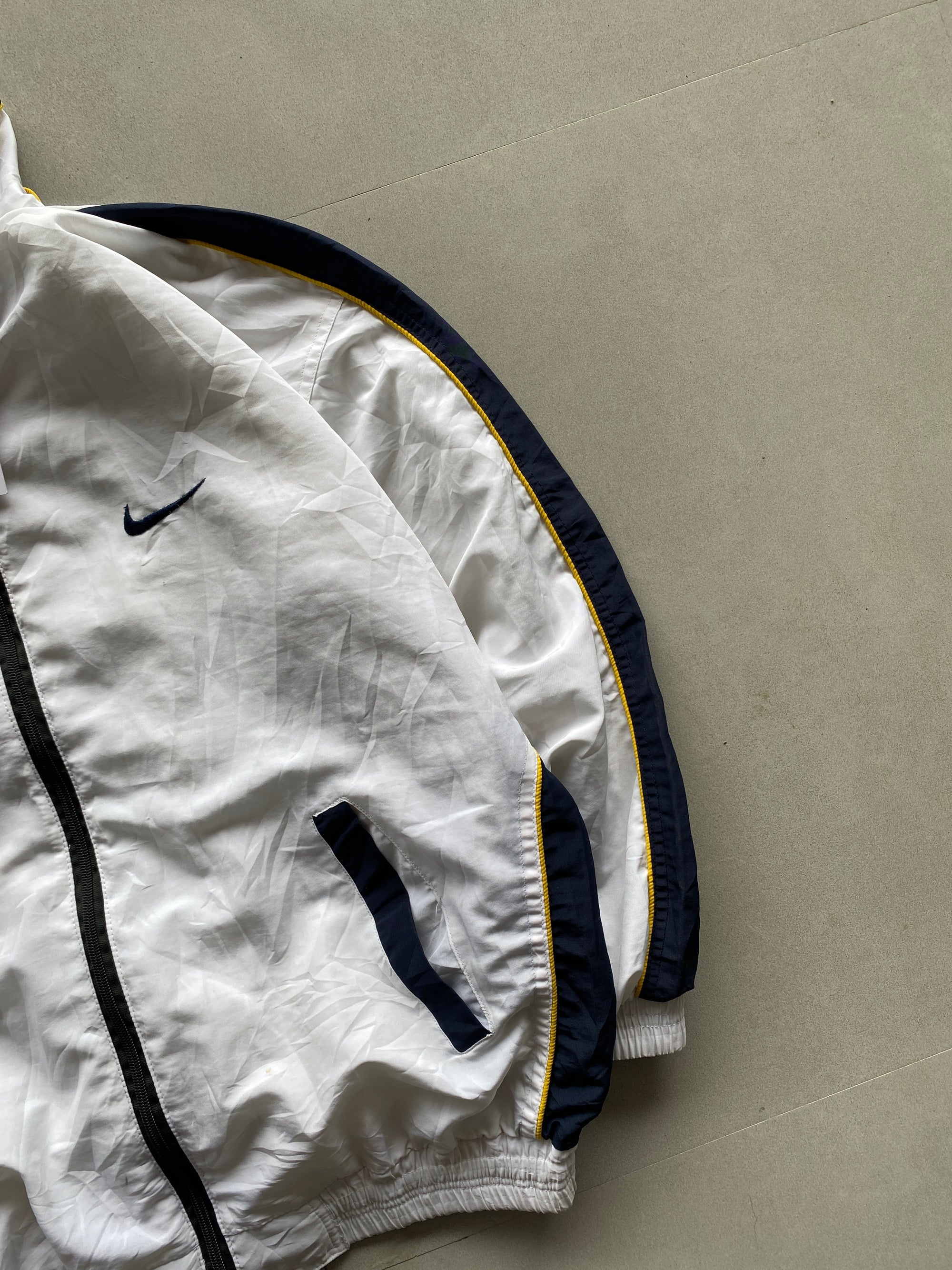 VINTAGE NIKE JACKET - M