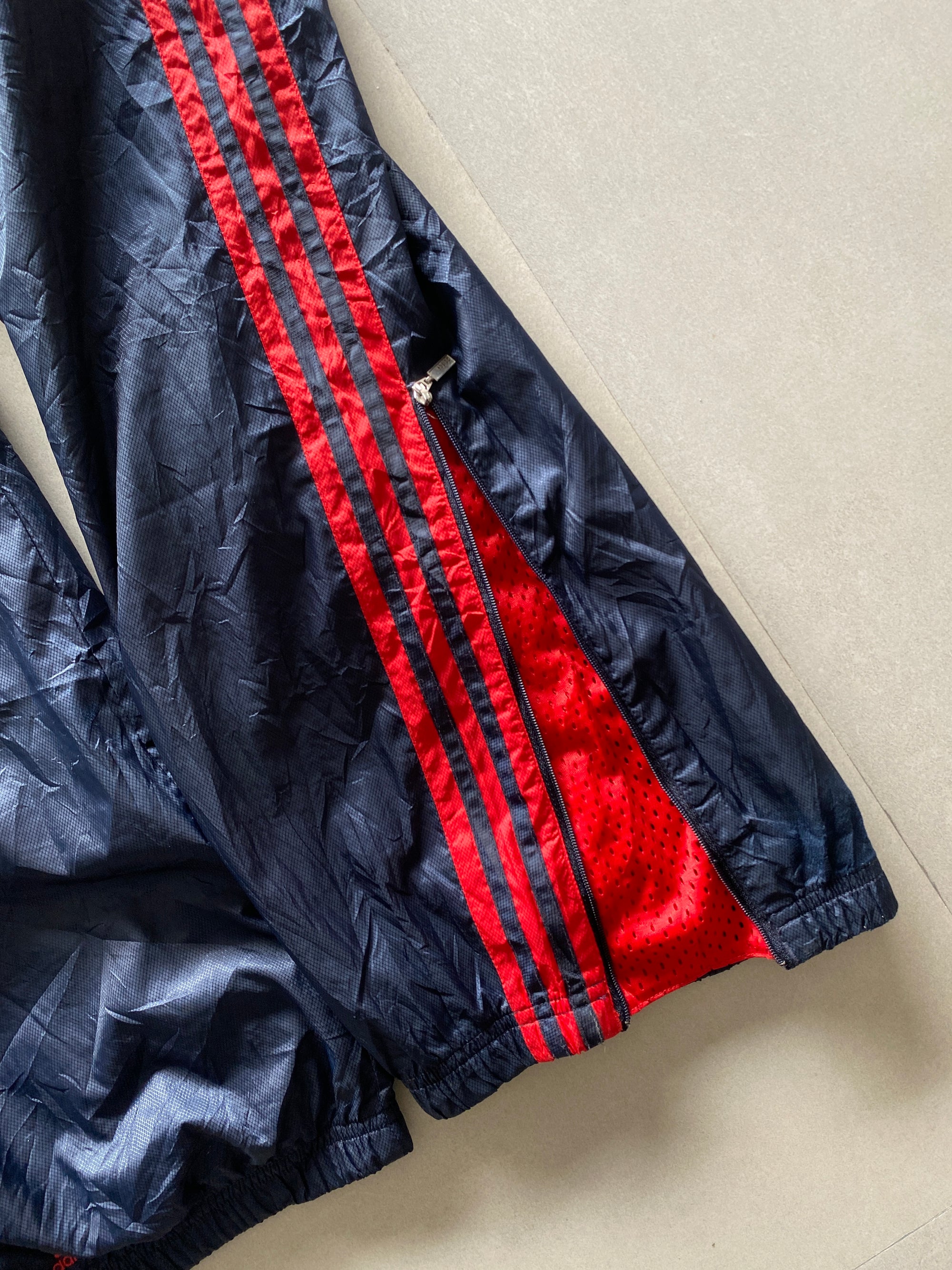 VINTAGE ADIDAS BAGGY STRIPED TRACK PANT - M