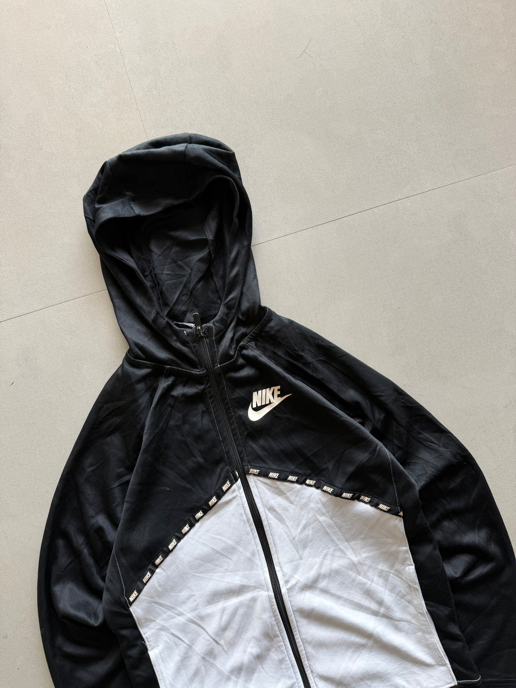 VINTAGE NIKE HOODED JACKET - XXS