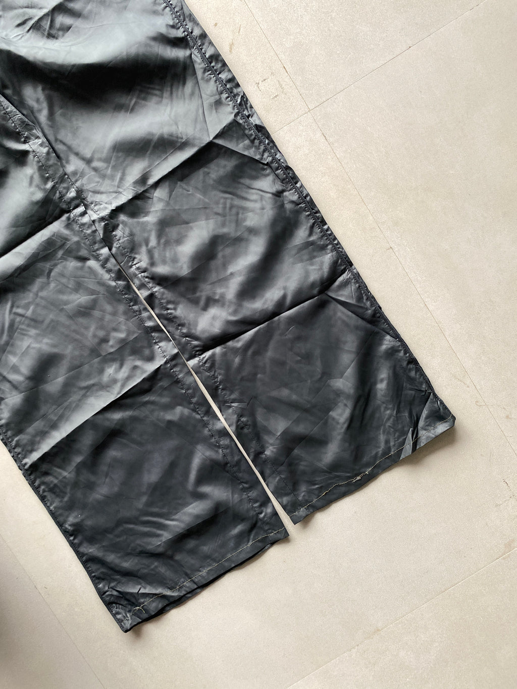 NIKE BAGGY TRACK PANT - M