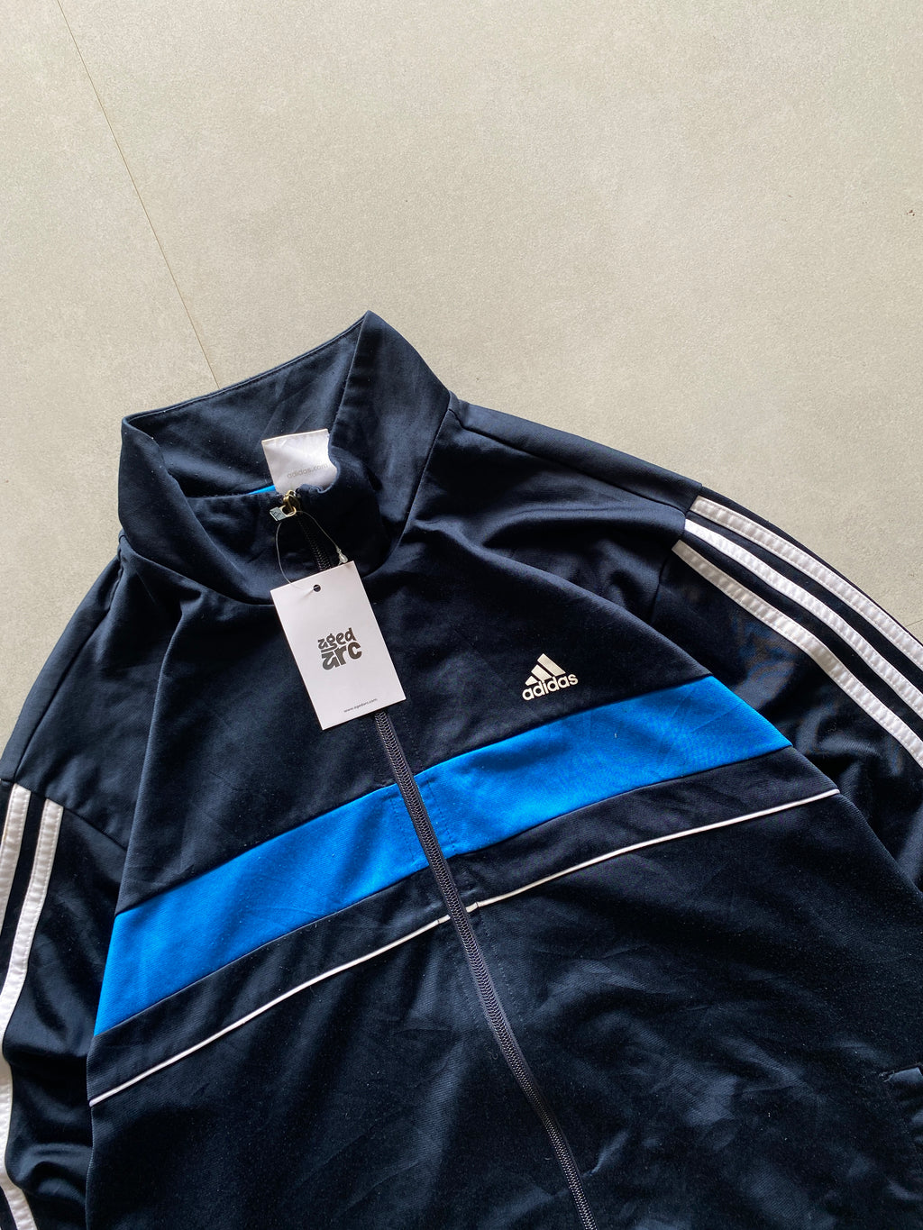 ADIDAS STRIPED JACKET - L